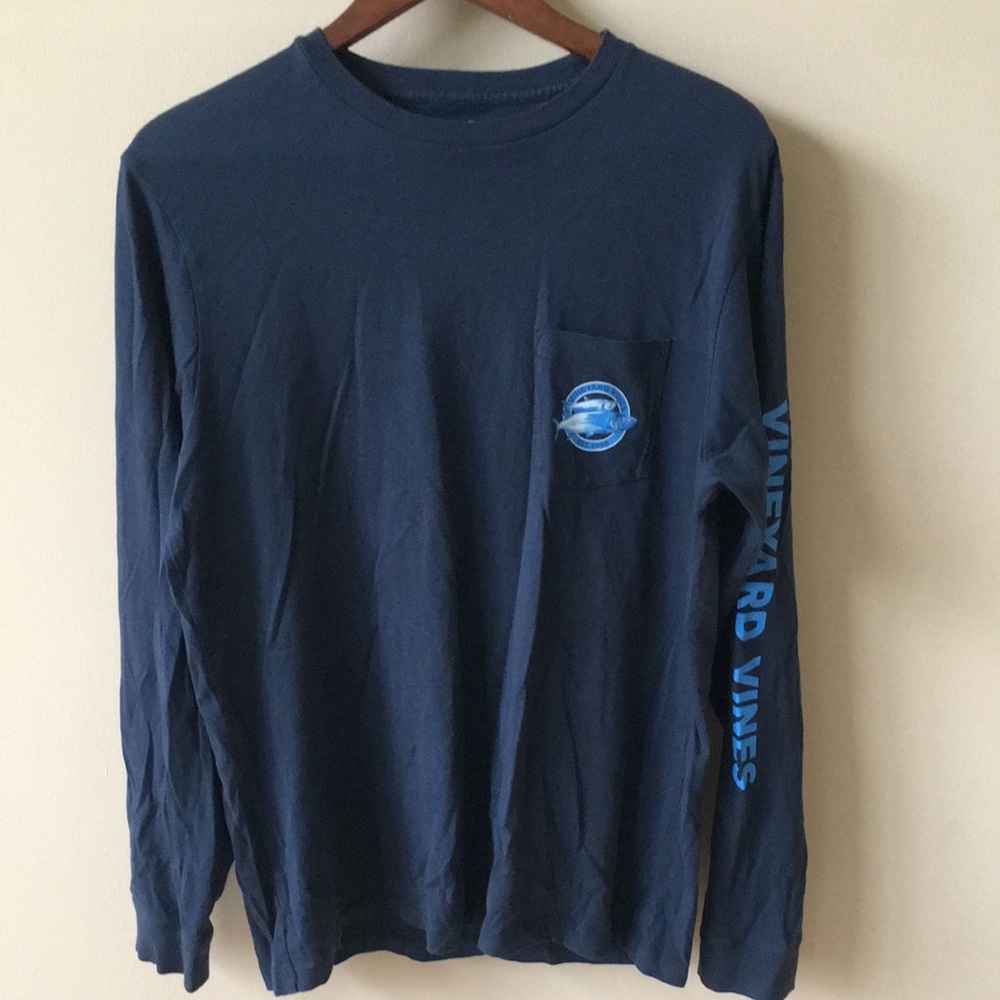 Like-new Vineyard Vines LS cotton tee